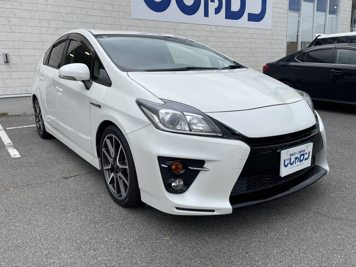 トヨタ 30プリウスをご納車しました！