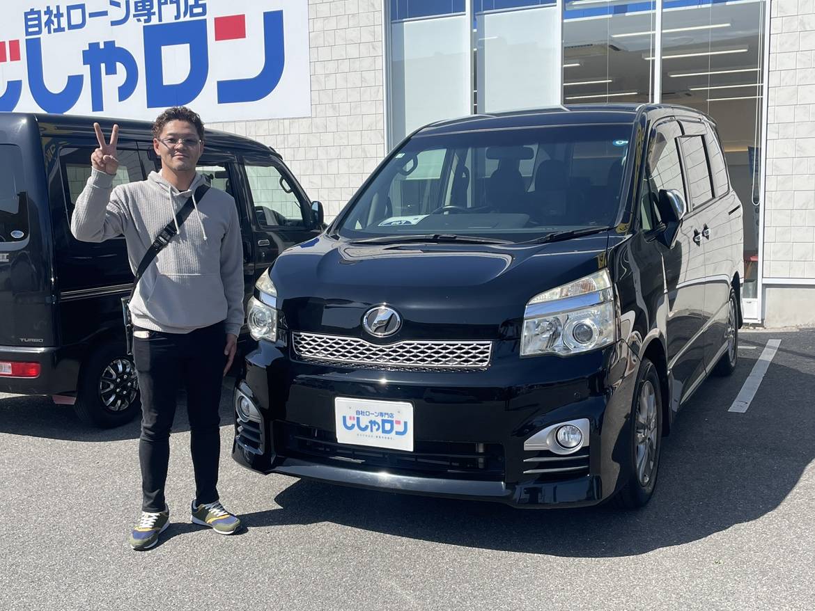 トヨタ　ヴォクシーをご納車しました！
