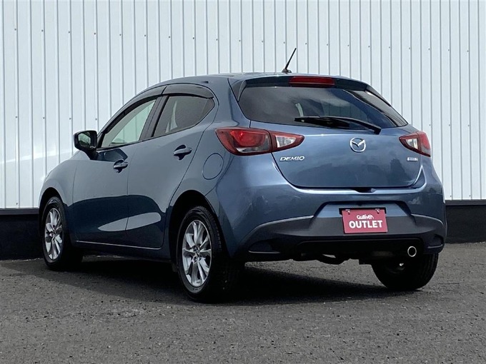 12月月初のおすすめ車両１　デミオ02