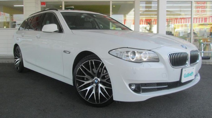 オススメ車両　BMW523i入荷情報！！！