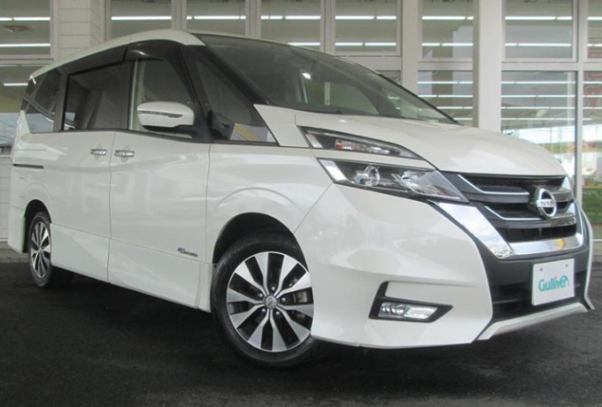 オススメ車両　H29 セレナ入荷情報！！！