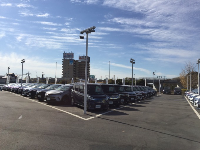 日々洗車　気持ちよく来場頂く為に〜