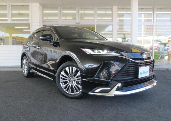 『新車数年待ち大人気SUV』が入荷しました〜