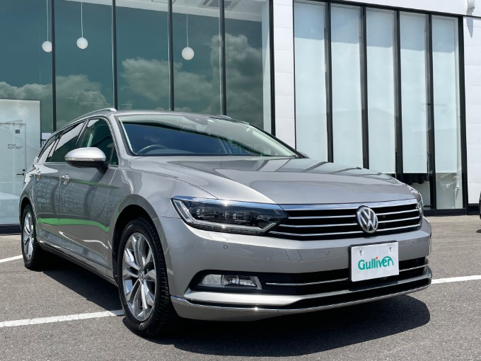 '15 ＶＷ パサート ヴァリアント ＴＳＩ ハイライン（ディーラー車）入荷しました！