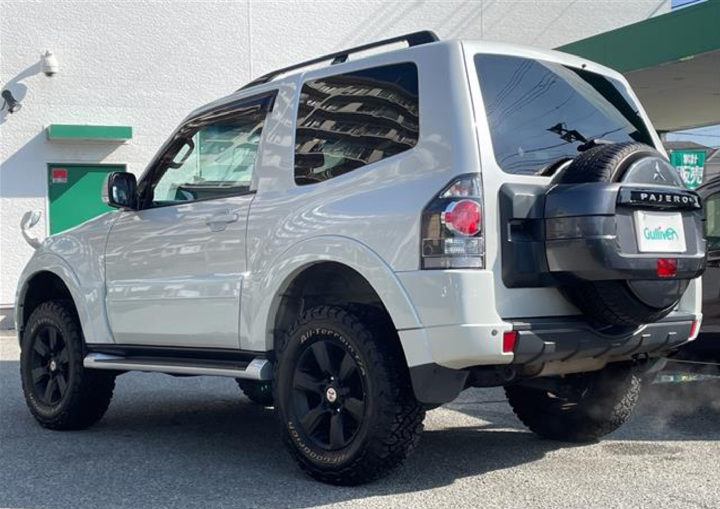 後からイジるは時間と軽自動車1台分のお金の無駄。完成されたパジェロショート買取させていただきました