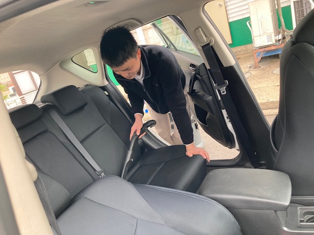 ガリバー富田店！！！今日はちょっと曇り空、、こんな日は中島くん何してる？02