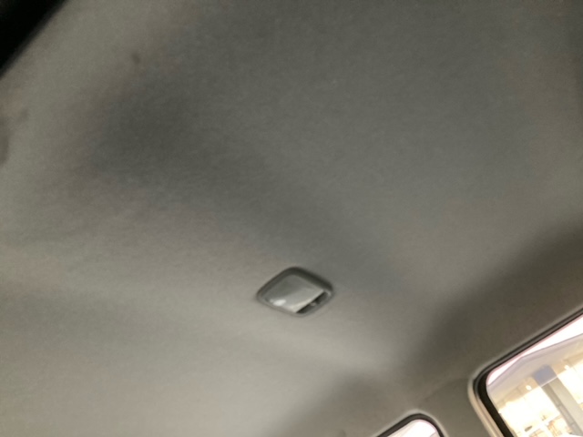 ＼車内掃除／　　03