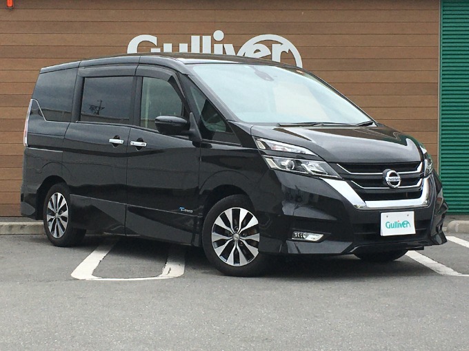 日産　セレナ