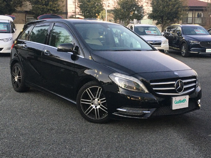 【入荷車両】 '13 Ｍ・ベンツ Ｂ１８０ ブルーエフィシェンシー（ディーラー車）