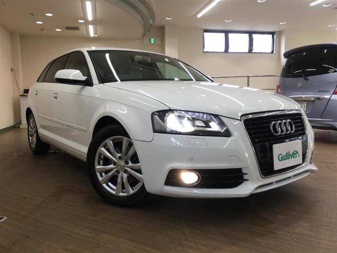 【他店入荷情報】 '13 アウディ Ａ３ スポーツバック １．４ ＴＦＳＩ（ディーラー車）