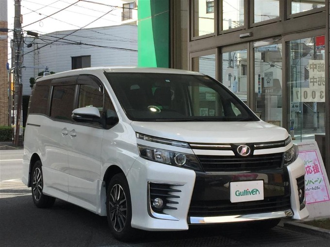 【他店入荷情報】 H27 トヨタ ヴォクシー ＺＳ