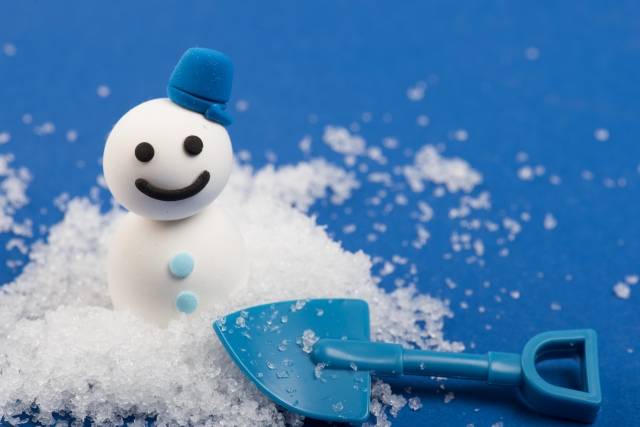 エンジンがかからない!冬場に増えるバッテリー上がりの原因と対策