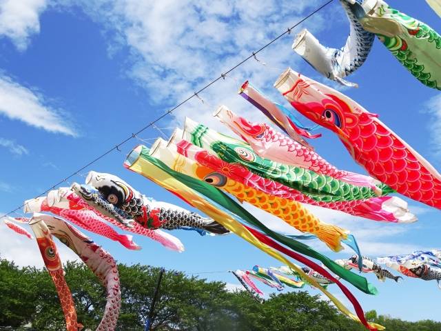 5月の風を感じる、サンルーフ・オープンカーの魅力