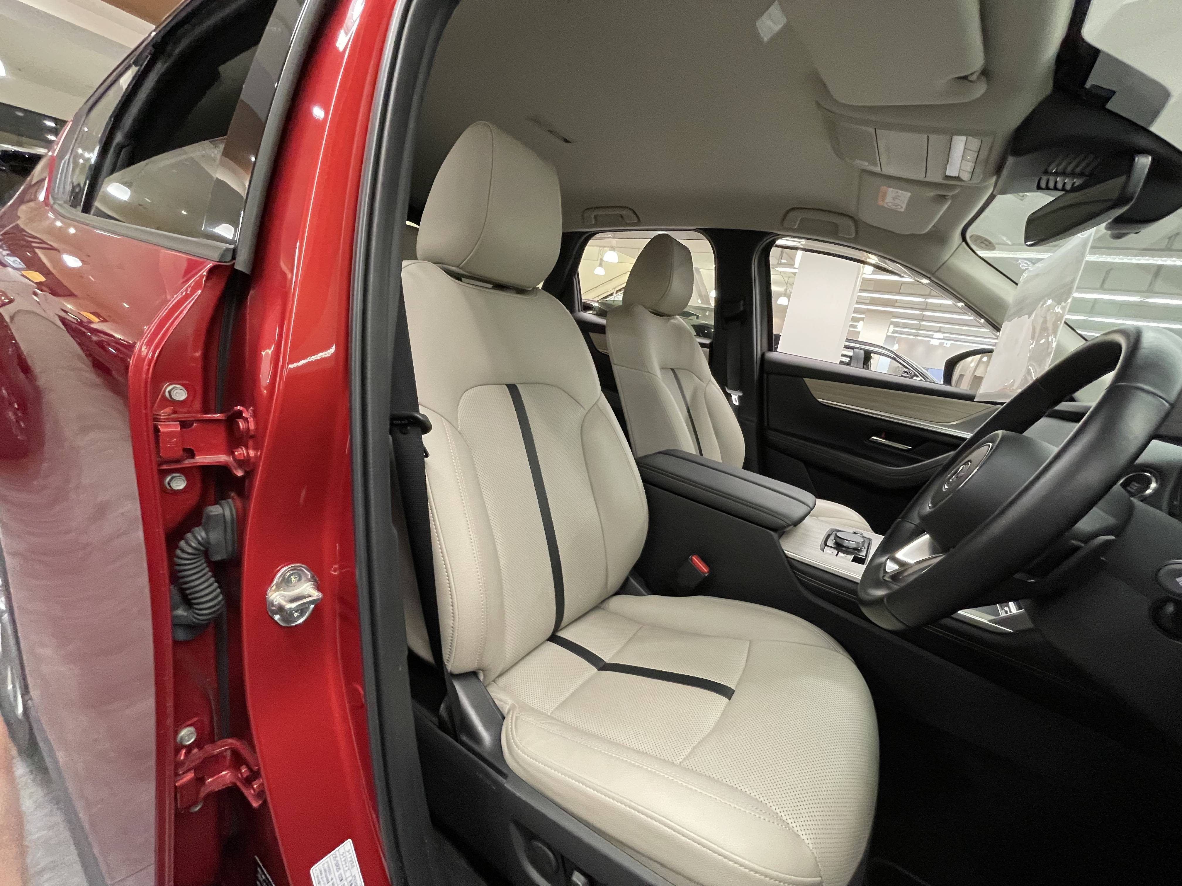 展示車 ☆マツダCX-60の紹介☆01