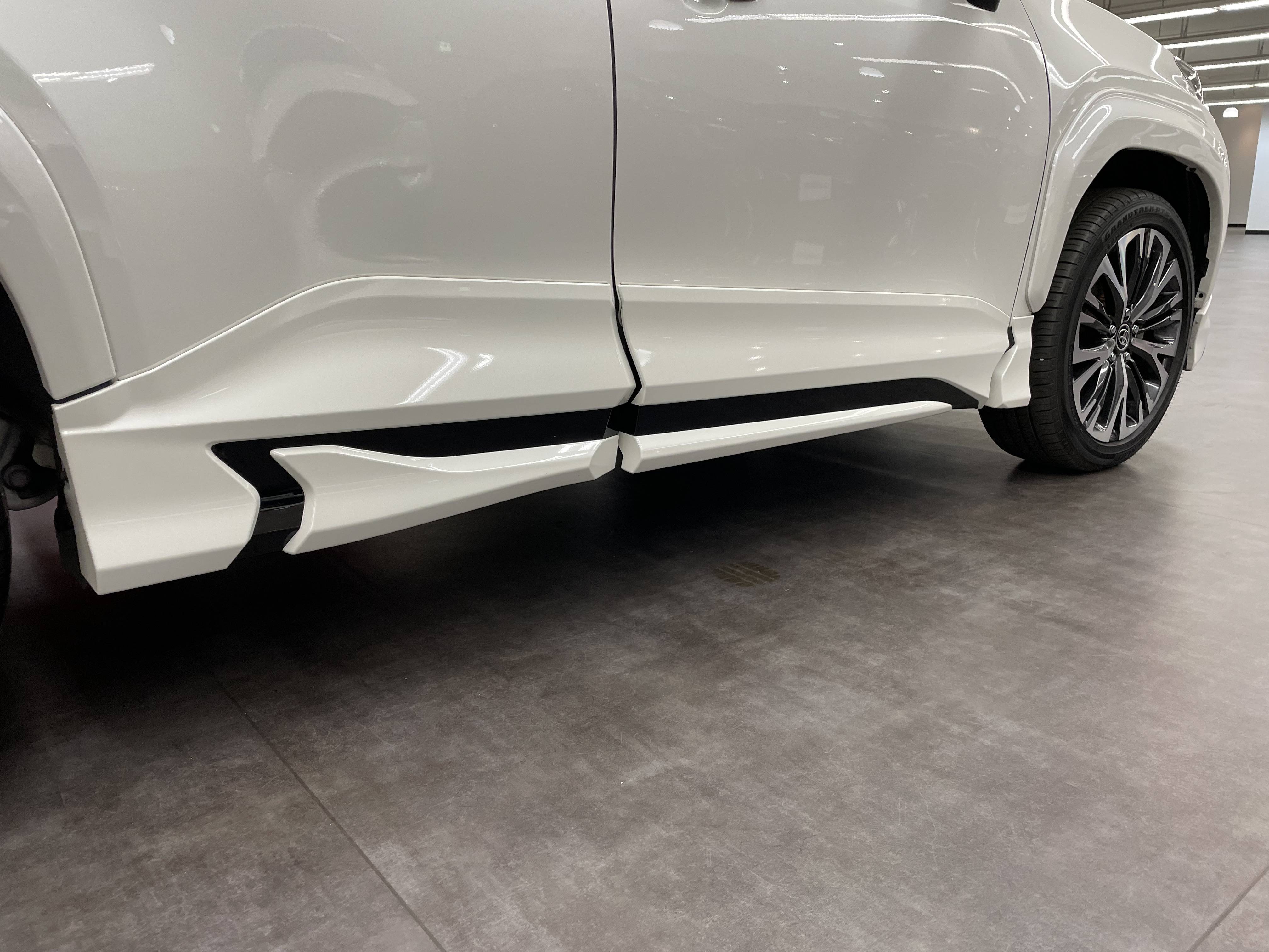 展示車　☆ヤリスクロスハイブリッドのご紹介☆02