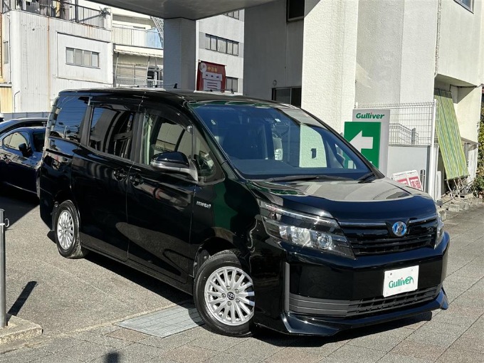 【入荷情報】ヴォクシーが入荷しました！ 
