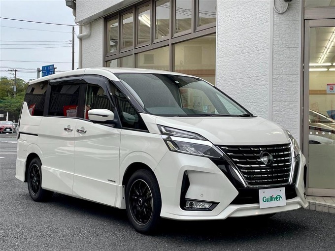中古車入荷情報　R02 日産 セレナ ハイウェイスター Ｖ