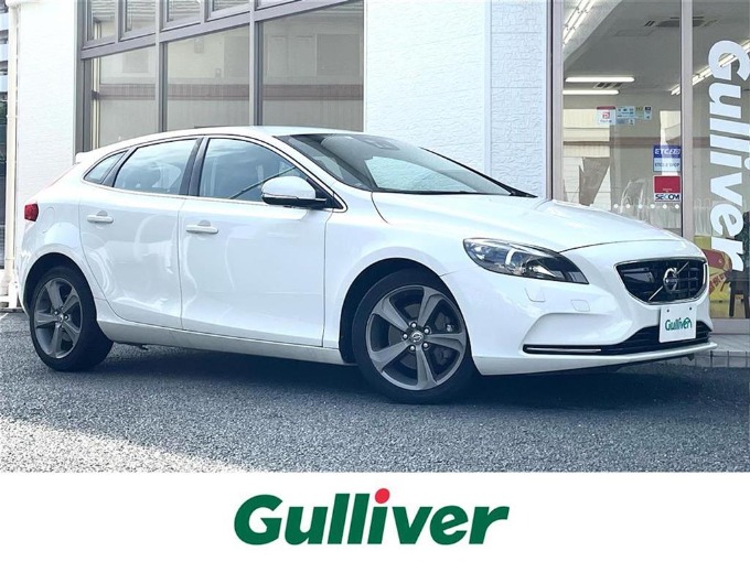 中古車入荷情報！！  '13 ボルボ Ｖ４０ Ｔ－４（ディーラー車）