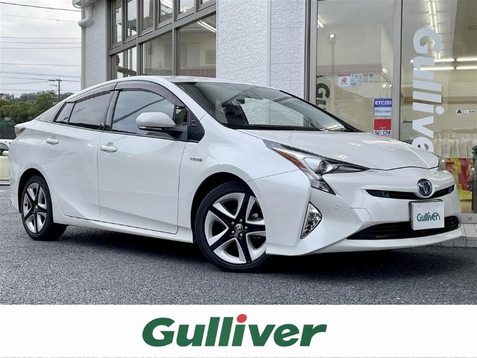 中古車入荷情報！！H28 トヨタ プリウス A ツーリングセレクション