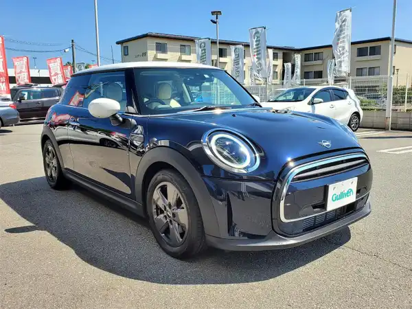☆★最新展示車両情報☆★R3　MINI ミニ クーパー D