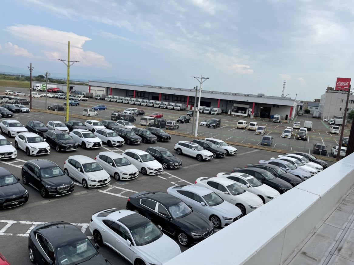 リベラーラ新潟店、在庫台数約130台ございます。03