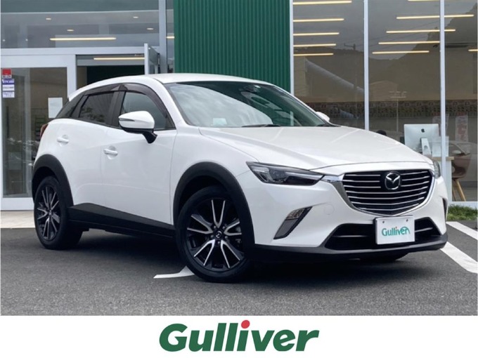 平成３０年式　マツダ　CX-３