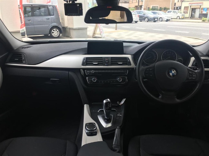 BMW320i 入荷！！！02