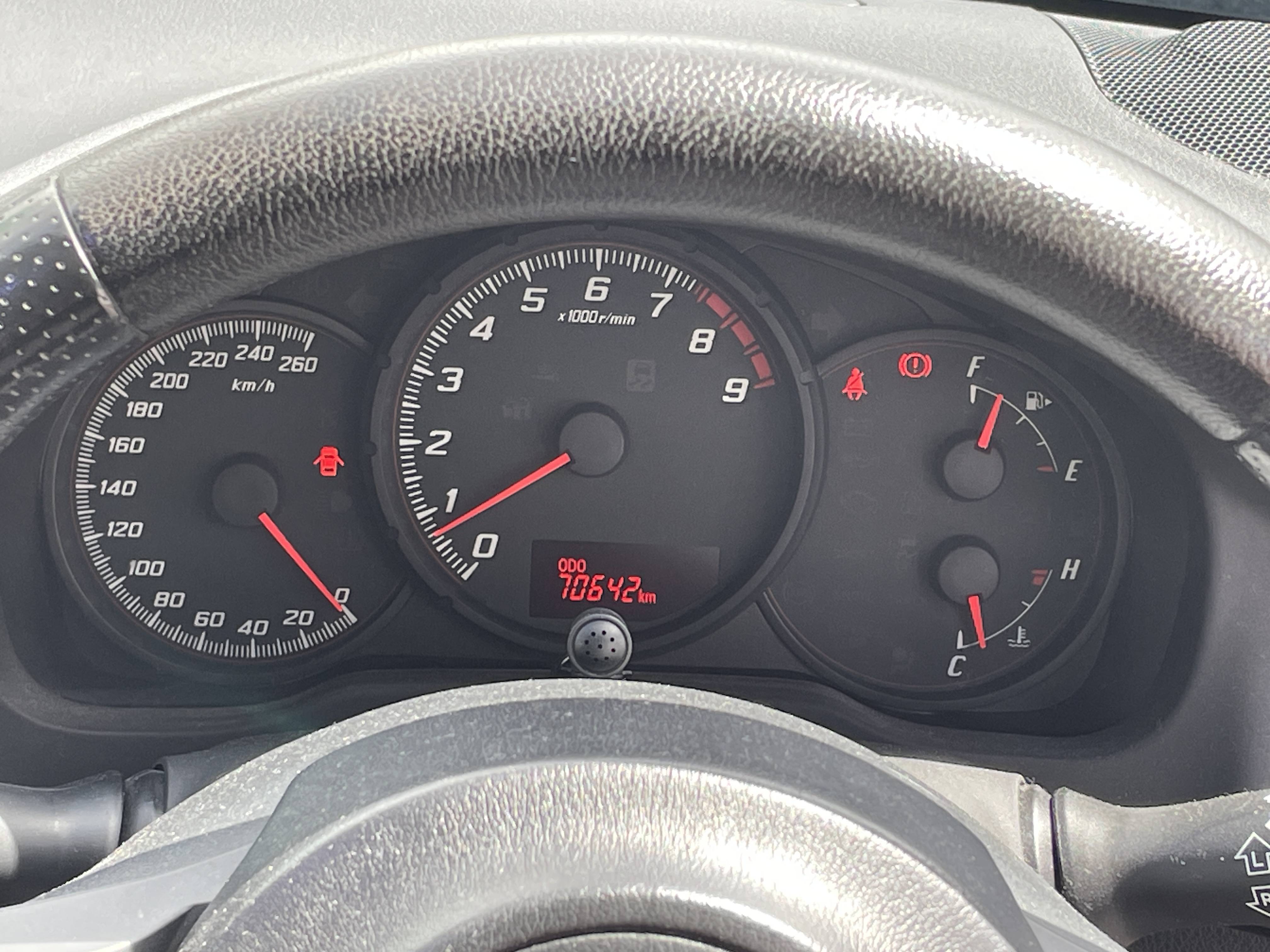 【埼玉・坂戸】車の豆知識！給油口はどっち？＆中古車の高価買取・無料査定なら当店へ