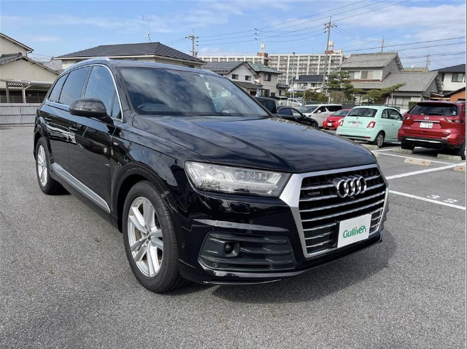 【入荷情報】'17 アウディ Q7 2.0TFSI クワトロSライン PKG