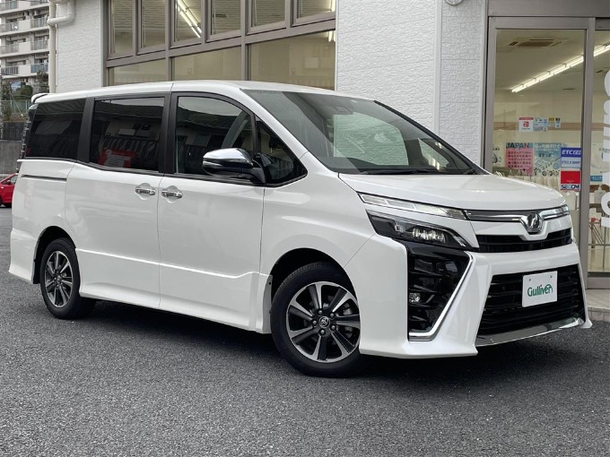 中古車入荷情報！！R01 トヨタ ヴォクシー ＺＳ 煌Ⅱ