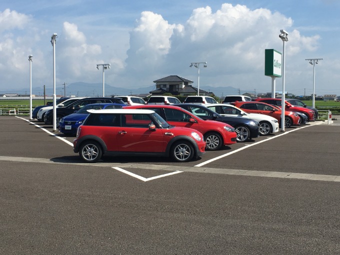 皆さま、こんにちは。