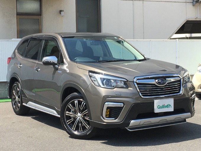 最新入荷車両!!　スバル　　フォレスター・ハイブリッド!!!!!!!!!!!!