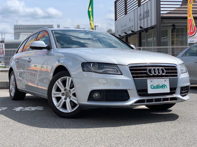 '11 アウディ Ａ４ アバント ２．０ ＴＦＳＩ（ディーラー車） 