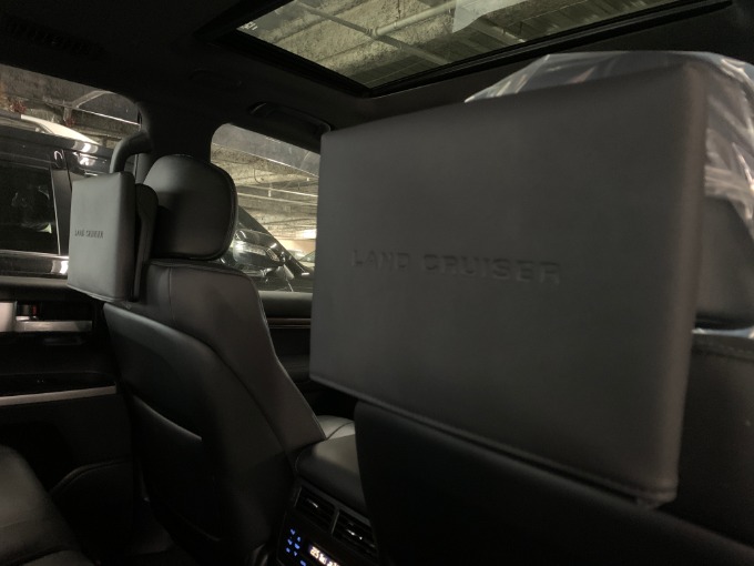 おすすめ車両のご紹介【中古車・登録済み未使用車】SUV・ミニバン03