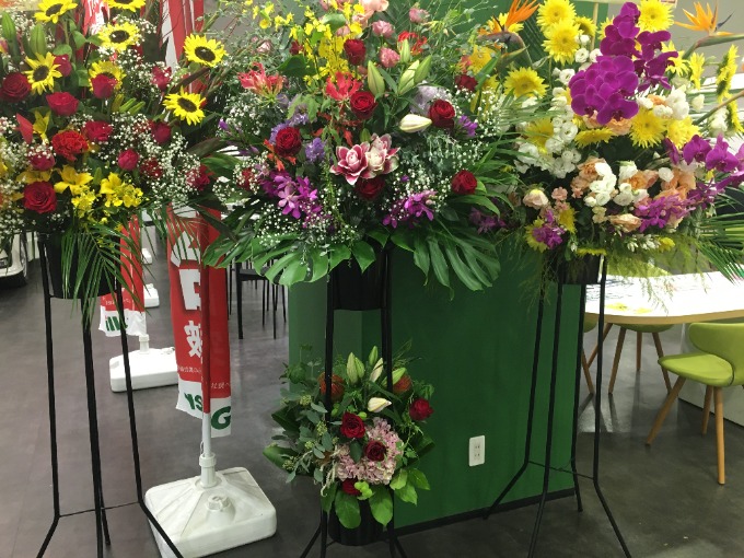 今日はなんか華やかな店内〜札幌清田〜02