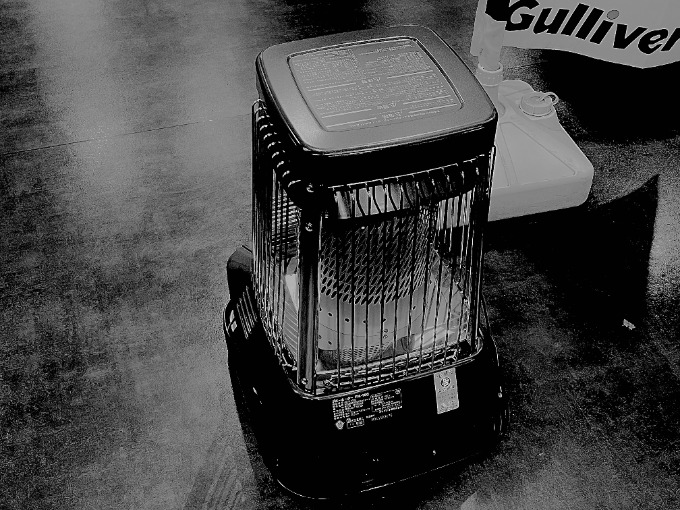 冬支度でストーブを出してみたもののそれだけでは弱いのでアーティスティックに写真を撮ってみた〜札幌清田〜02