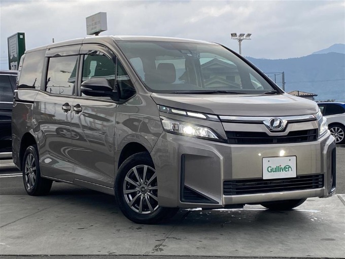 H29 トヨタ ヴォクシー Ｘ