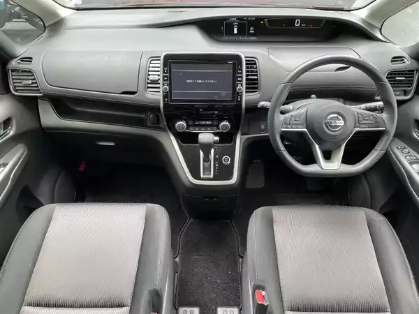 定番のミニバンといえば02