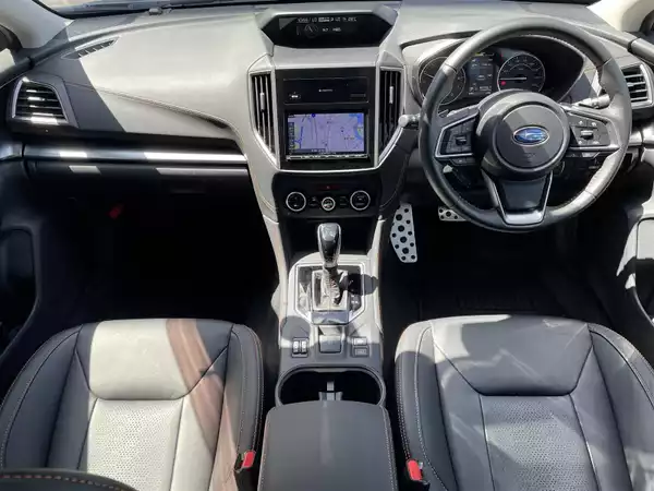 ピックアップ車両!スバル インプレッサ XV 2.0i-S アイサイト02