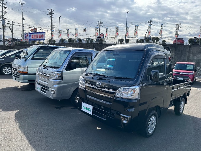 ハイゼットトラック　ハイエースバン