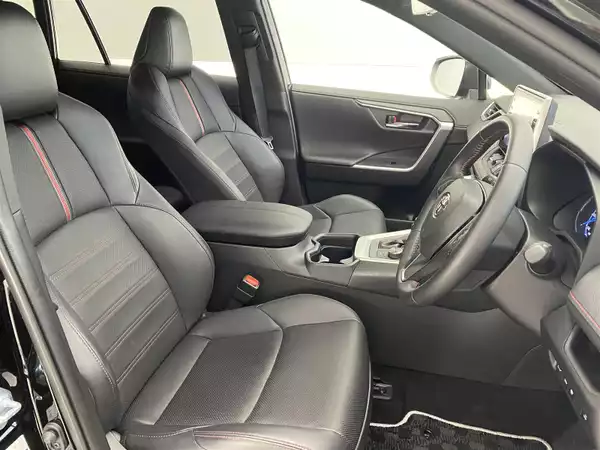 ピックアップ車両！トヨタ ＲＡＶ４ ＰＨＶ G Z03