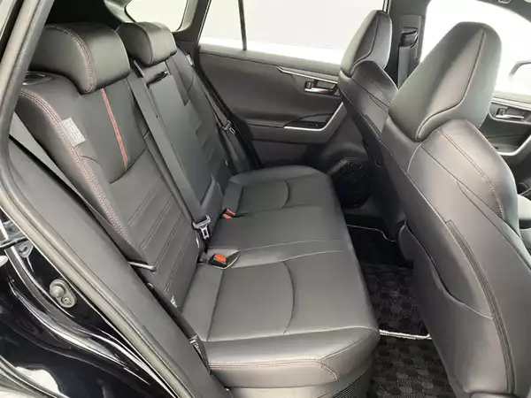 ピックアップ車両！トヨタ ＲＡＶ４ ＰＨＶ G Z04