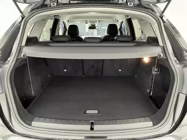 ＢＭＷ ２１８ｄ アクティブツアラー06