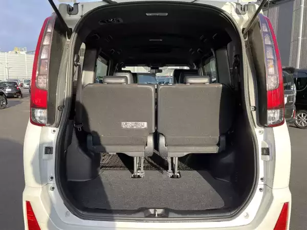 トヨタ ノア Si ダブルバイビー08