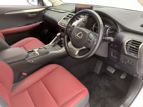 レクサス ＮＸ 300 Iパッケージ06