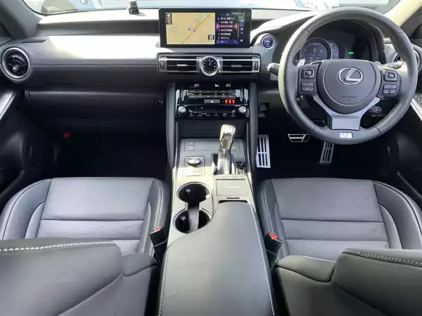 レクサス IS 300h Fスポーツ02