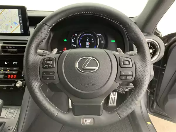 レクサス IS 300h Fスポーツ05