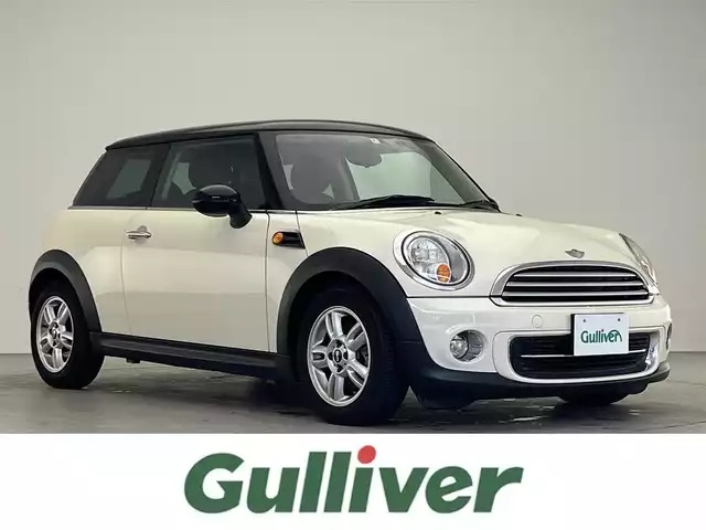 オフホワイトで可愛いミニクーパー