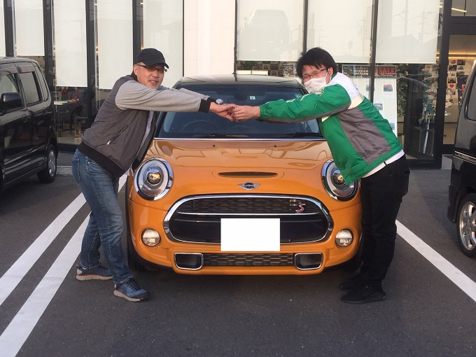【祝　ミニクーパー　ご納車させていただきました！！】