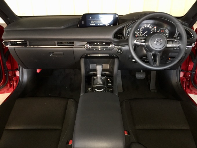 オススメ新着車両　中古車・登録済み未使用車【SUV・ミニバン】03